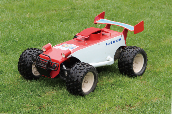 投掷器材遥控车(图1)