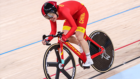 宝贝们的运动天地，儿童可扣篮球架竞技场！